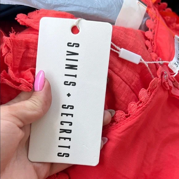 Saints + Secrets sassy summer dress - Picture 10 of 11